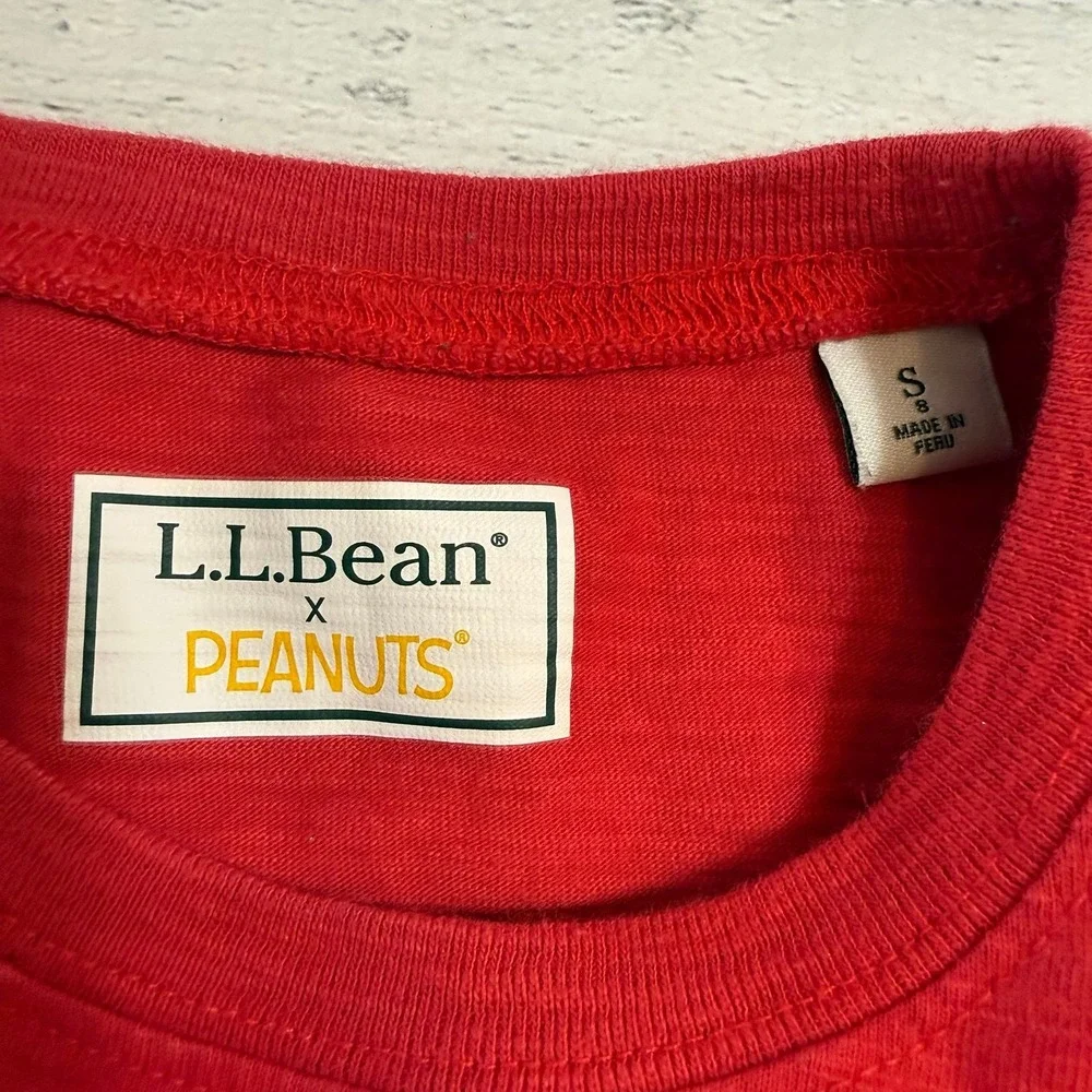 L.L. Bean Snoopy go with the snow kids short sleeve shirt size 8‎